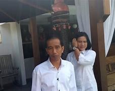 Foto Jokowi Di Rumah Warga